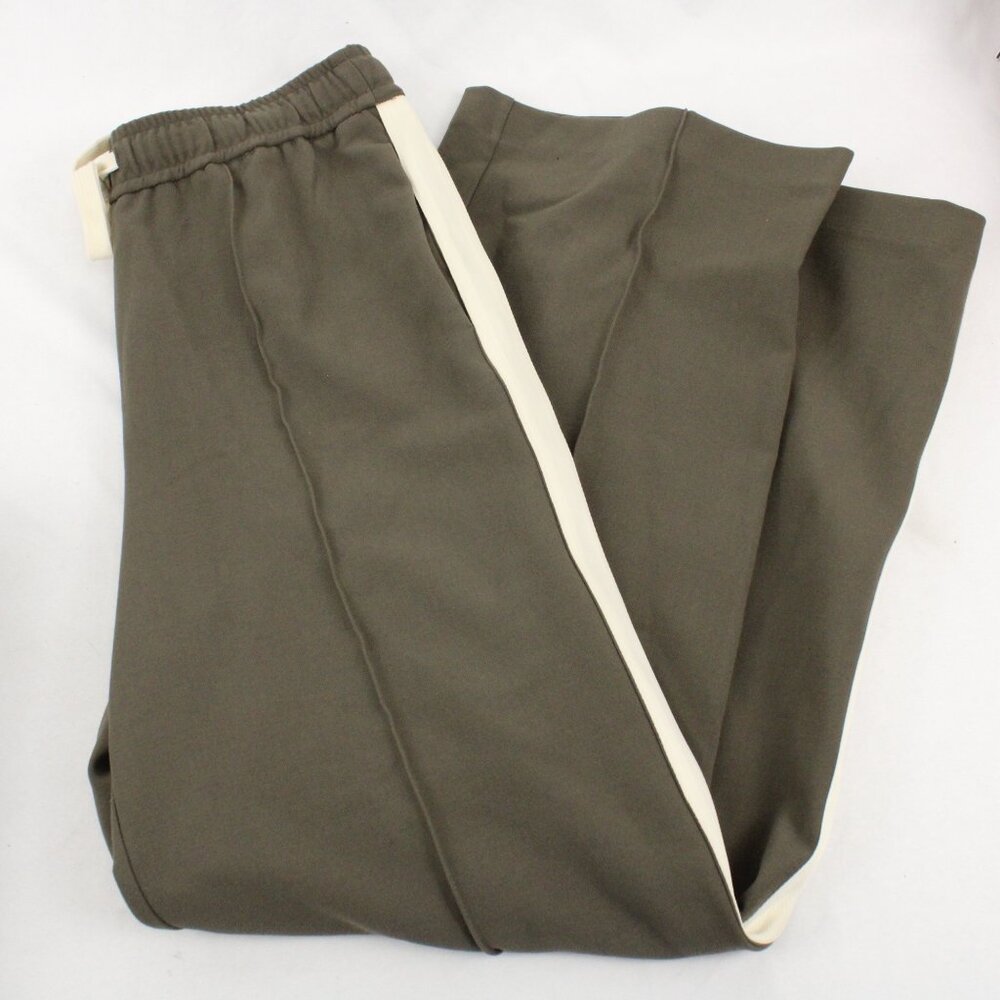 🛍️NWT - Mint Velvet Green & Cream Joggers w/ Elastic Waistband🛍️ - Picture 3 of 7